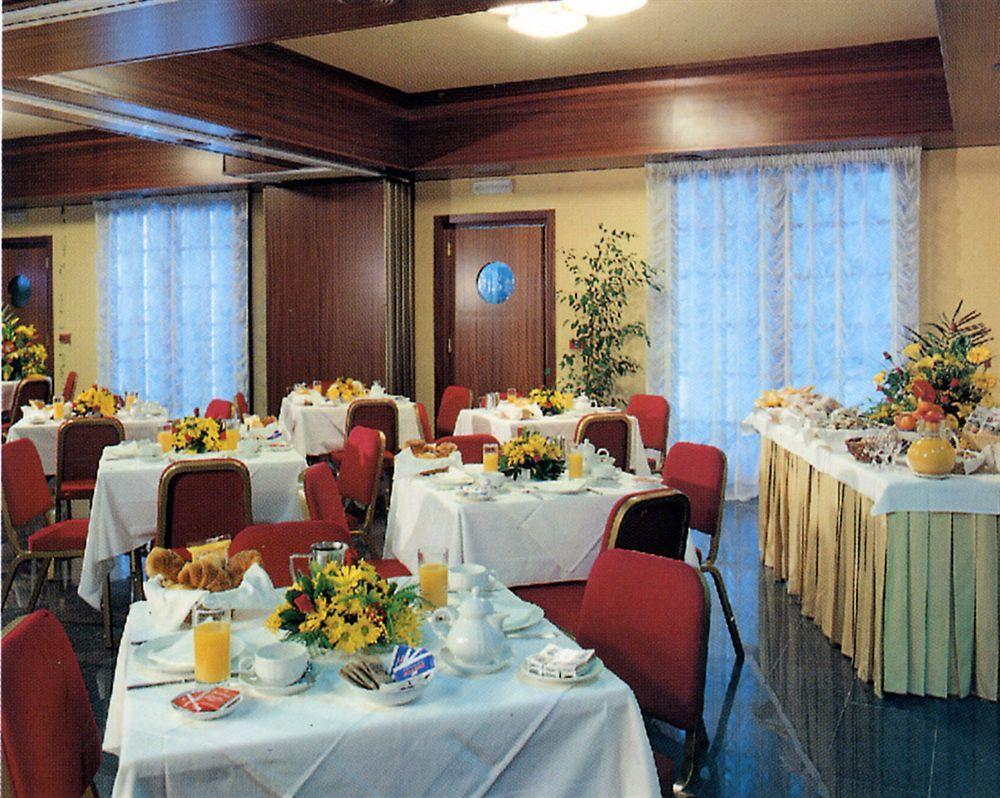 Hotel&Residence Dei Duchi Urbino Restaurant foto